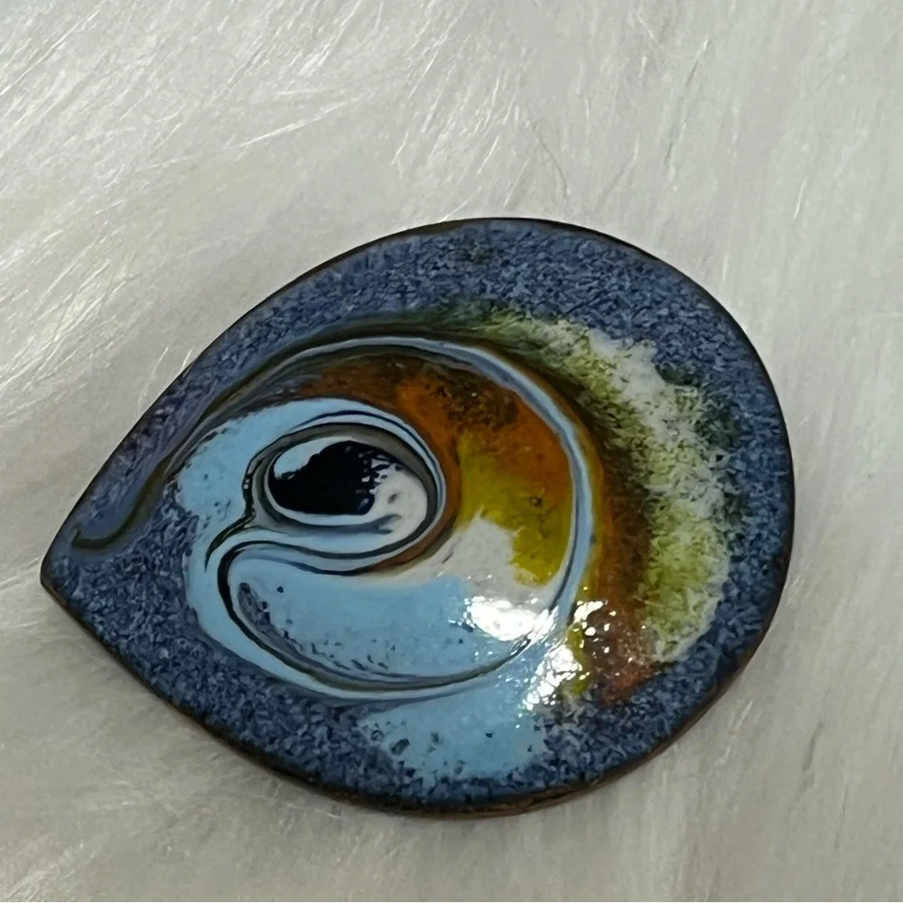 Meab Ireland Vintage Brooch - Picture 3 of 8